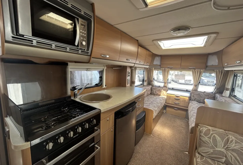 Swift Charisma 560 2011
