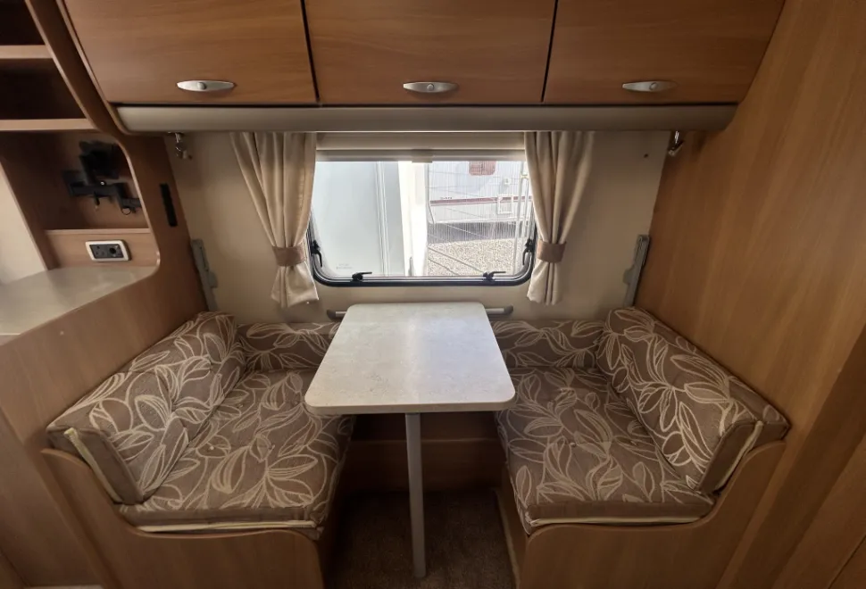 Swift Charisma 560 2011