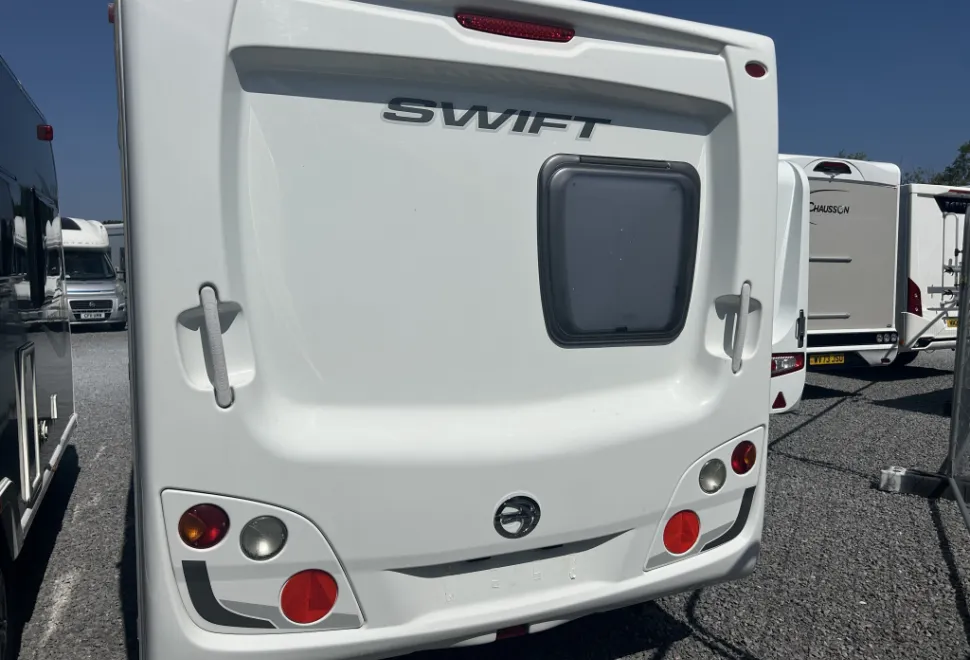 Swift Charisma 560 2011