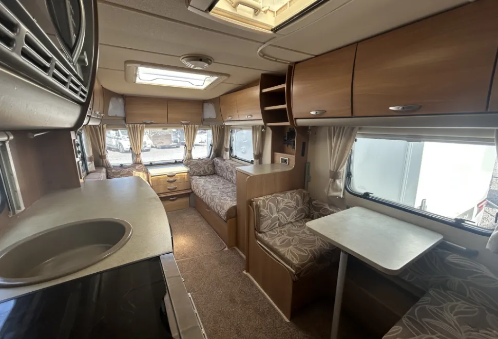 Swift Charisma 560 2011
