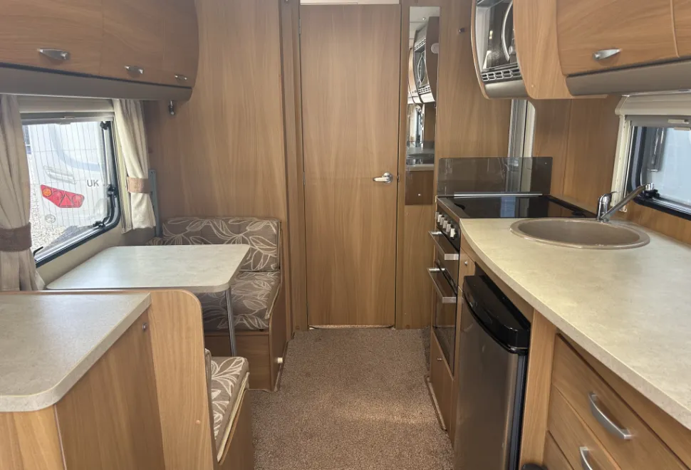 Swift Charisma 560 2011