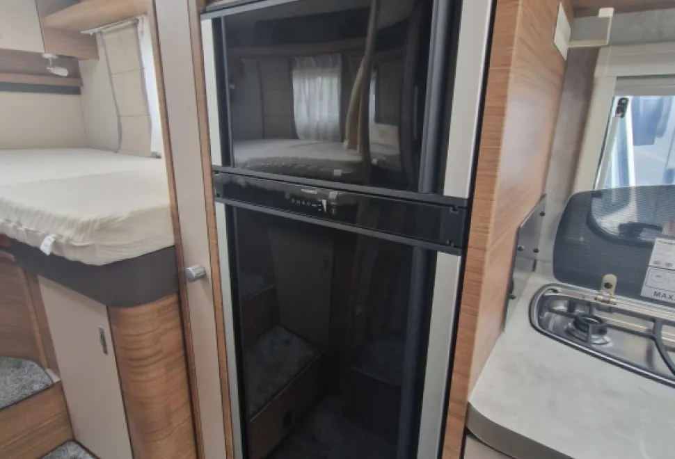 Knaus  Live I700 MEG 2024