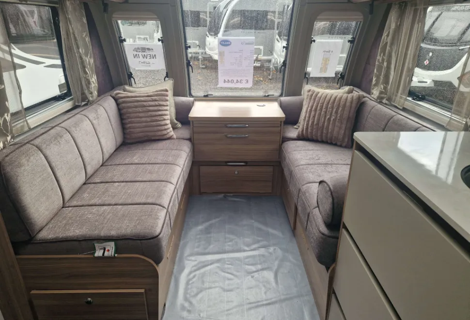 Bailey Unicorn Deluxe Cadiz 2026