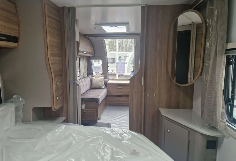 Bailey Unicorn Deluxe Vigo 2026