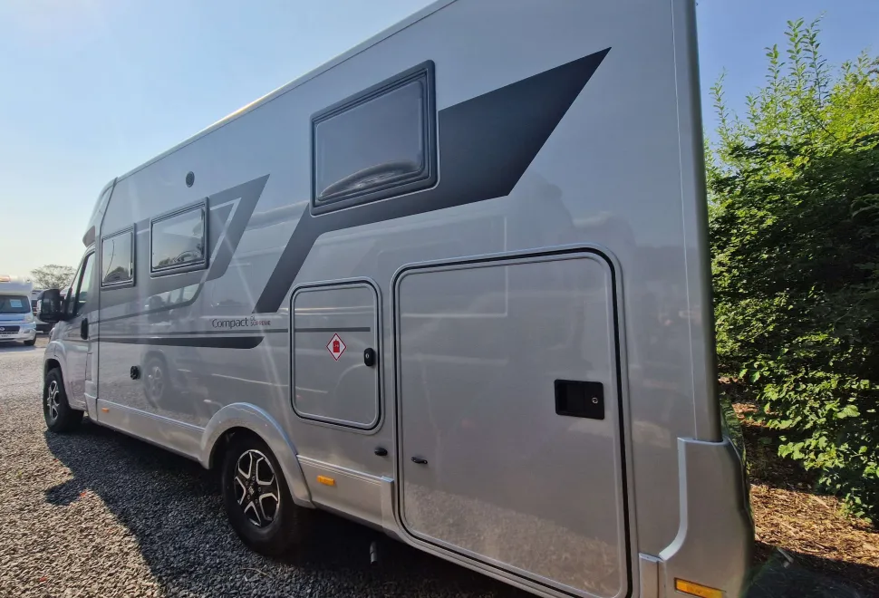 Adria Compact Supreme DL 2026