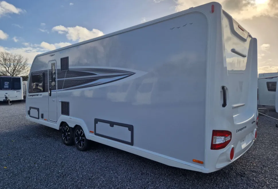 Swift Conqueror Grande 645 2026