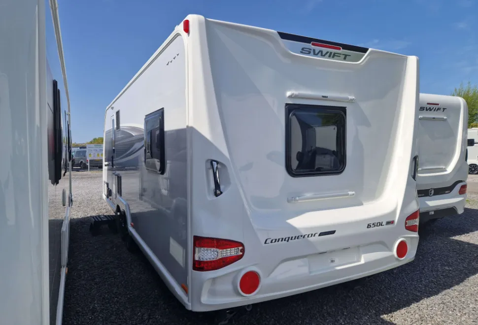 Swift Conqueror Grande 560 L 2026