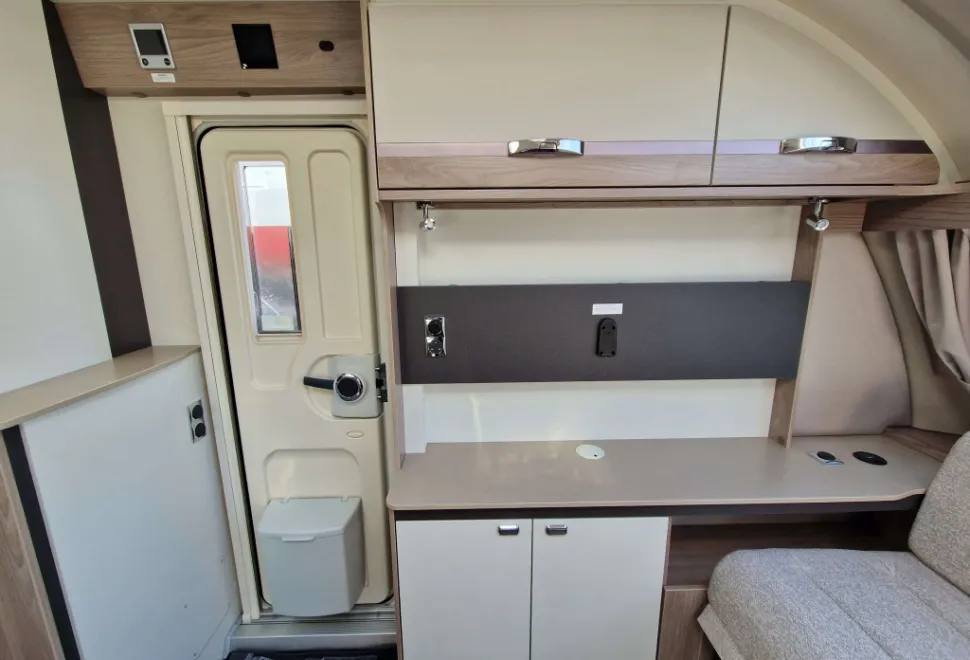 Swift Conqueror Grande 560 L 2026