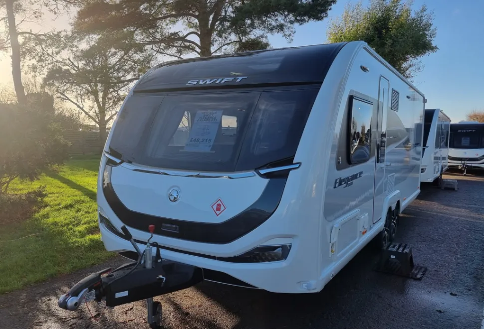 Swift Elegance Grande 835 2026