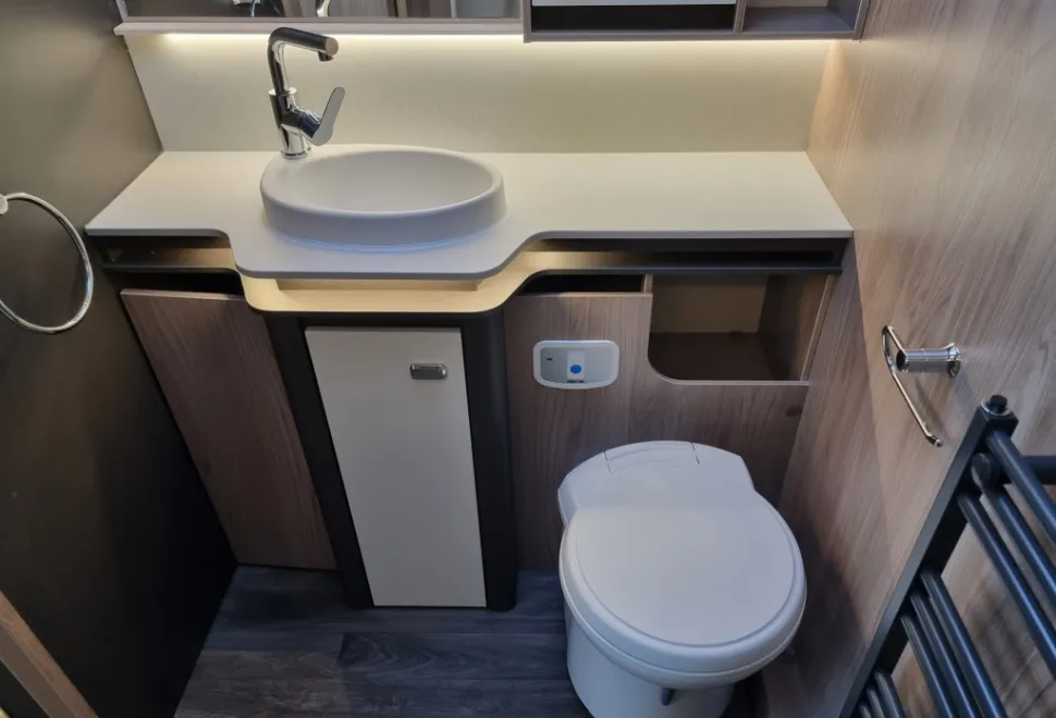 Swift Elegance Grande 835 2026