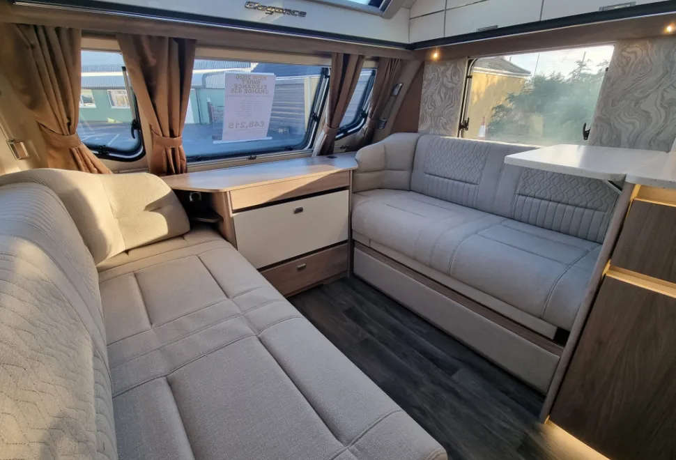 Swift Elegance Grande 835 2026