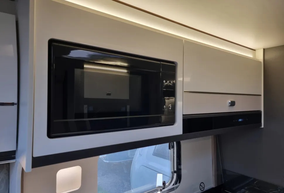 Swift Elegance Grande 860 2026