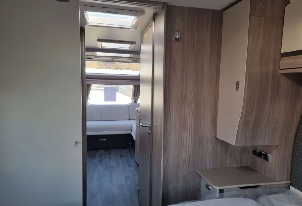 Swift Conqueror Grande 560 L 2026