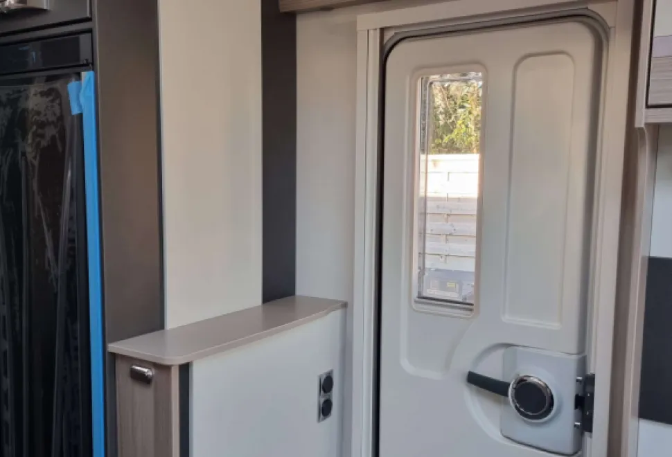 Swift Conqueror Grande 560 L 2026