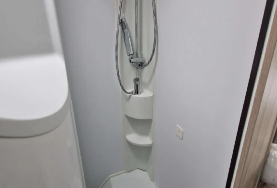 Adria Compact Supreme DL 2025