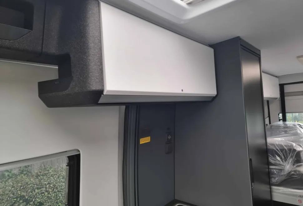 Adria  Twin Supreme 640 SGX 2025