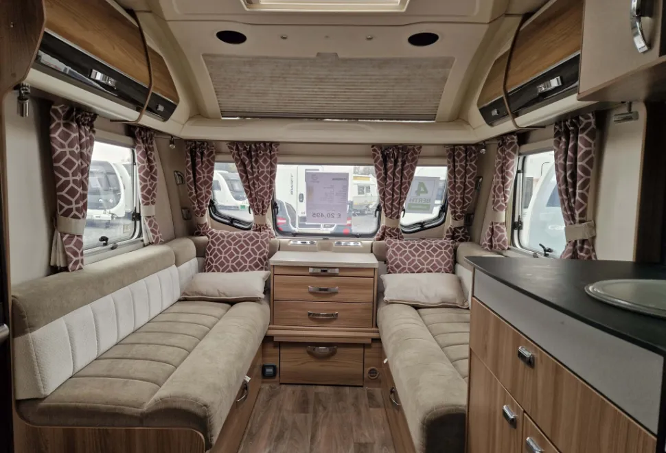 Swift Conqueror 580 2018