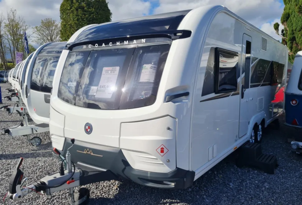Coachman Lusso I 2025