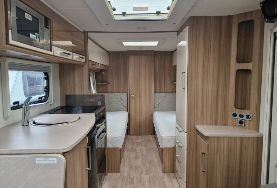 Lunar Clubman SB 2017