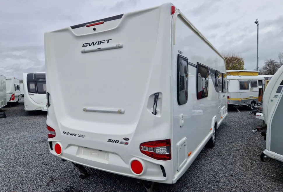 Swift Platinum Fairway 580 2021