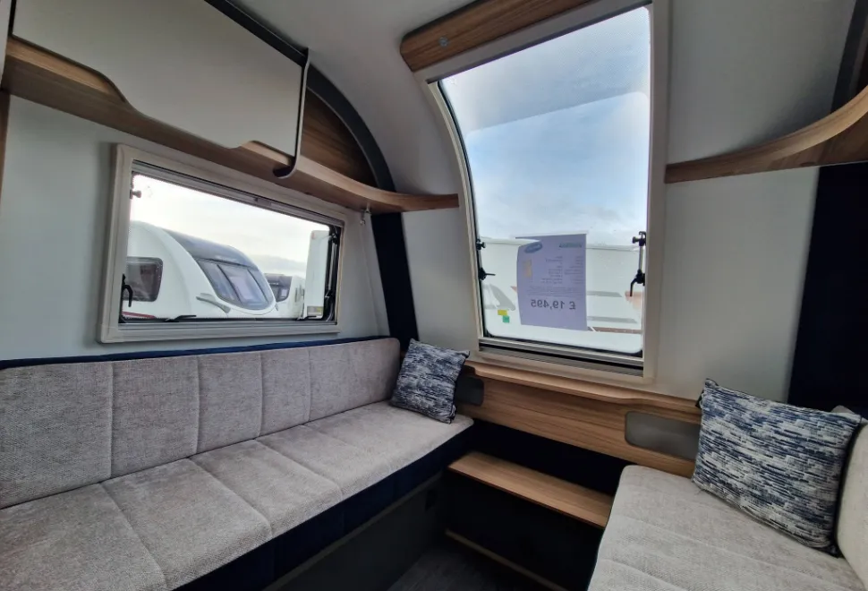 Bailey Discovery Plus D4-4 2024