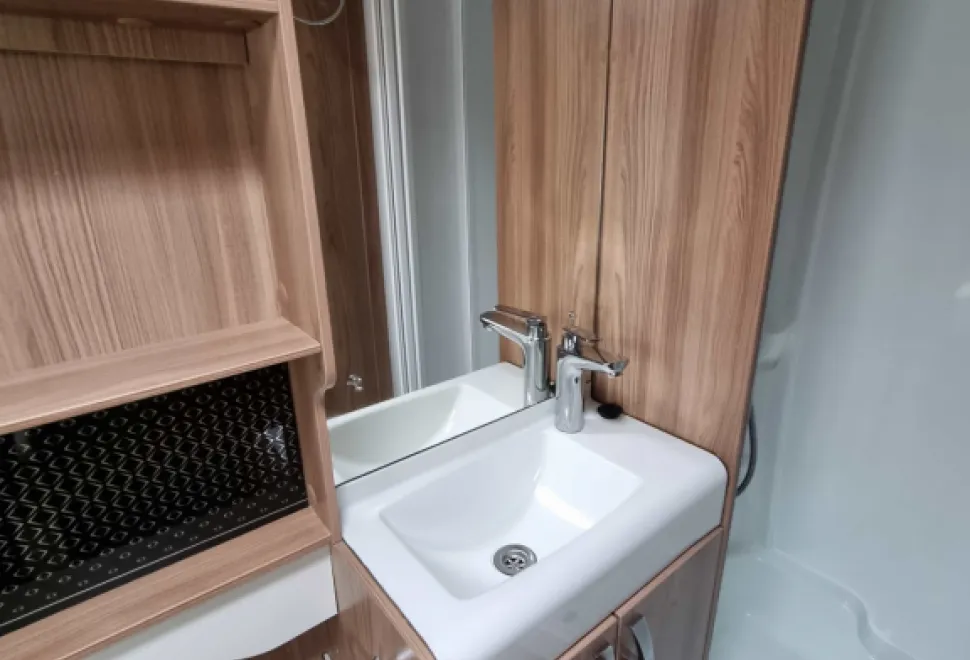 Swift Elegance Grande 845 2022