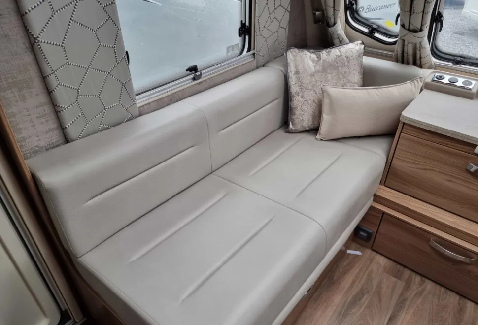 Swift Elegance Grande 845 2022