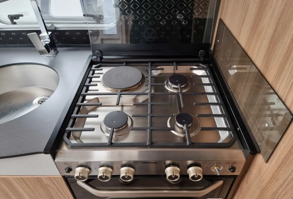 Swift Elegance Grande 845 2022