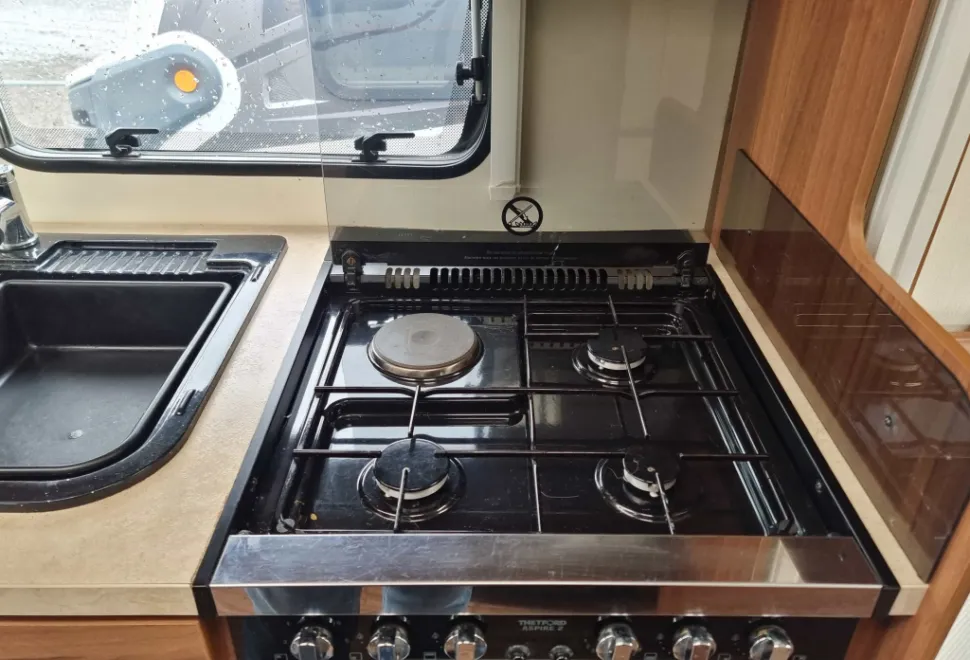 Elddis Affinity 574 2016
