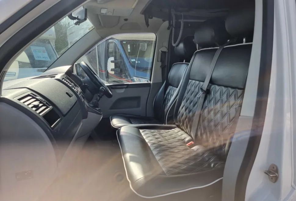 Volkswagen  Camper 2012