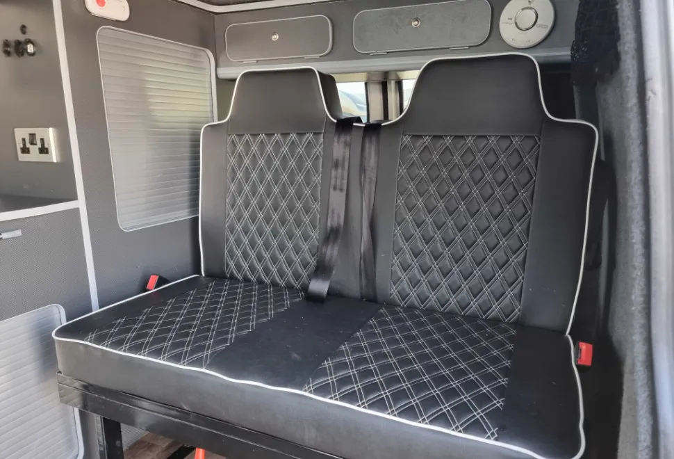 Volkswagen  Camper 2012