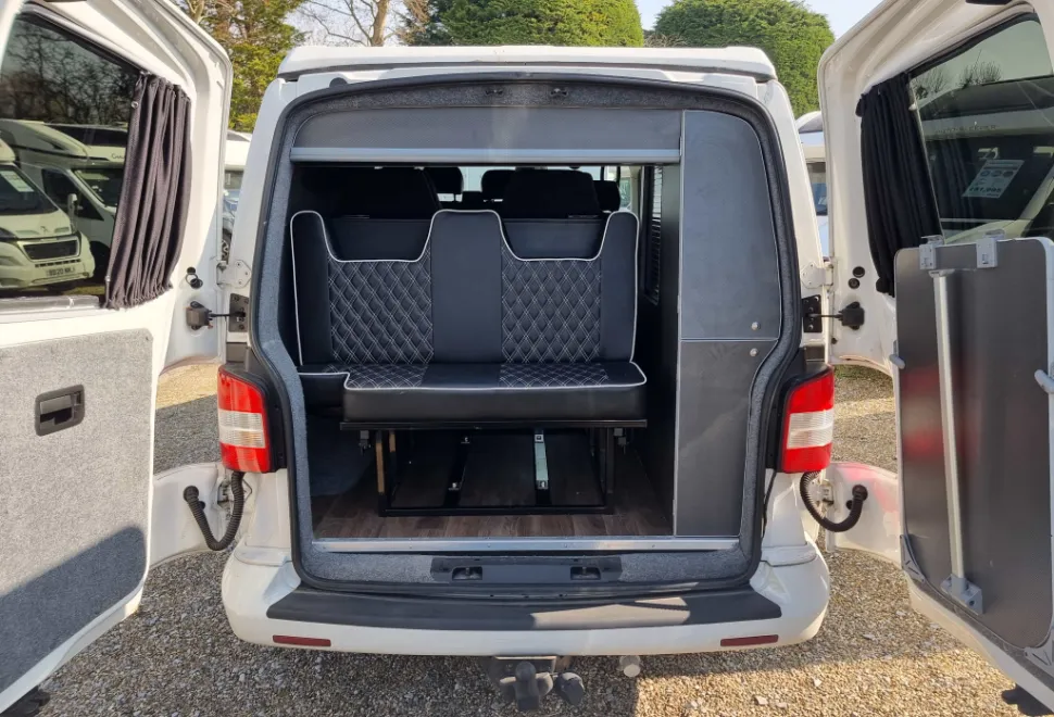 Volkswagen  Camper 2012