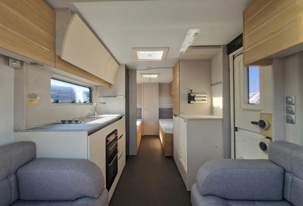 Adria Adora Seine 2022