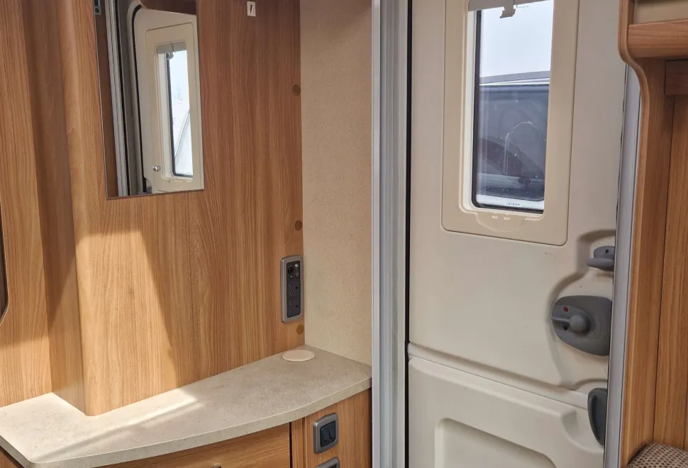 Swift  Challenger SE 580 2013