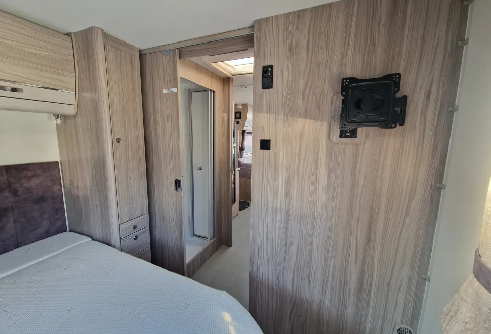 Elddis Osprey 860 2024