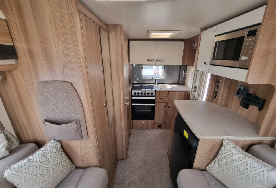Bessacarr  400 412 2018