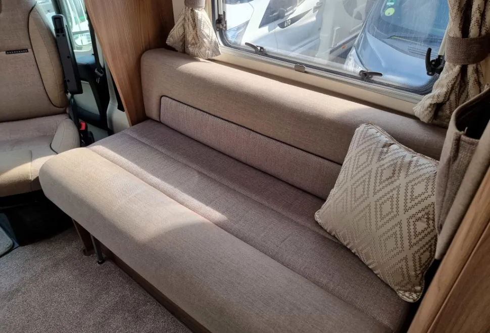 Bessacarr  400 412 2018