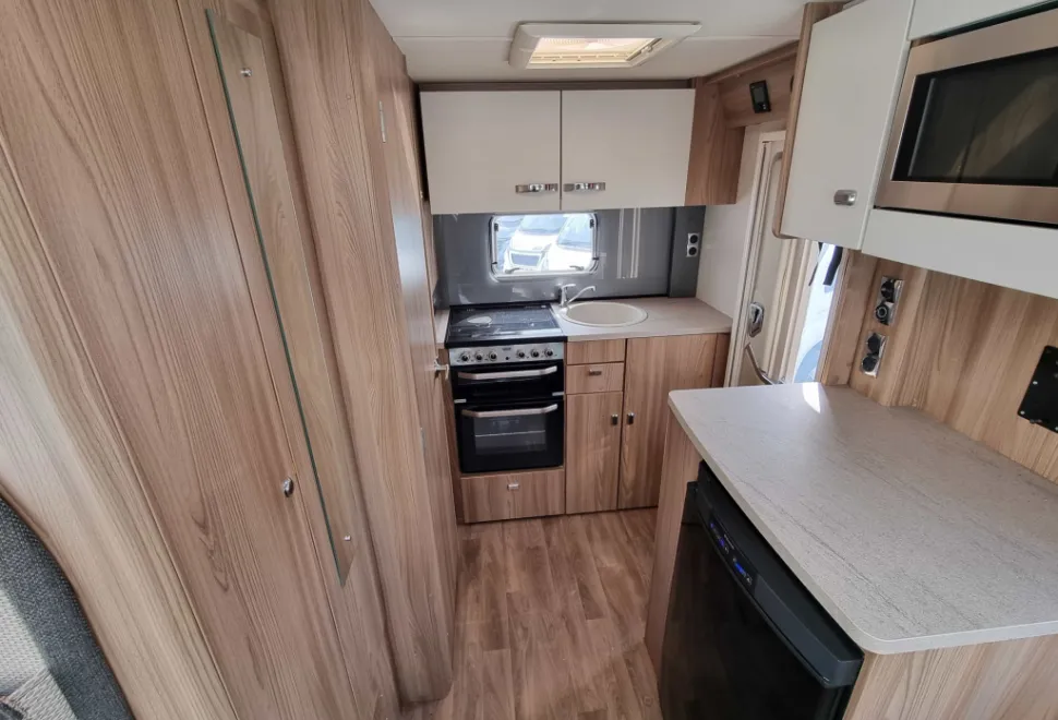 Bessacarr  400 412 2017