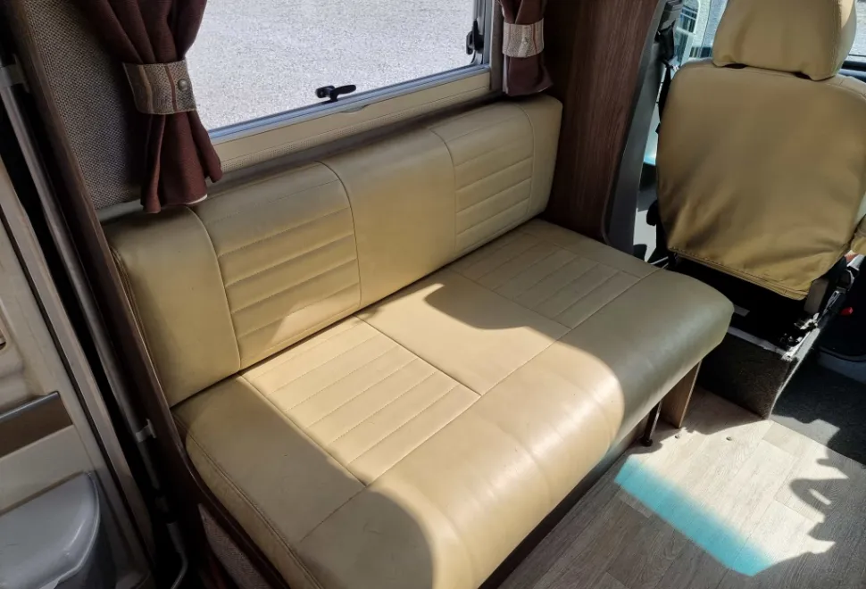Auto-Sleepers  Burford DUO 2017