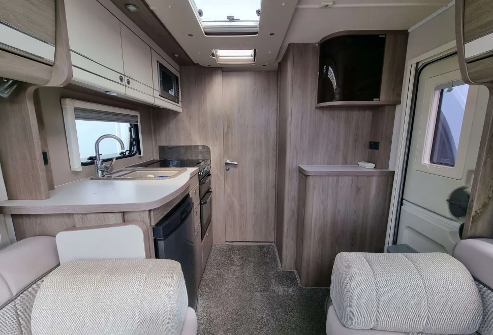 Compass Capiro 550 2017