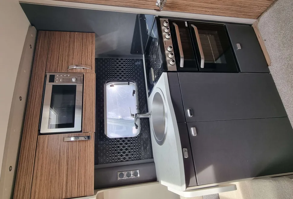 Swift Eccles 650 2020
