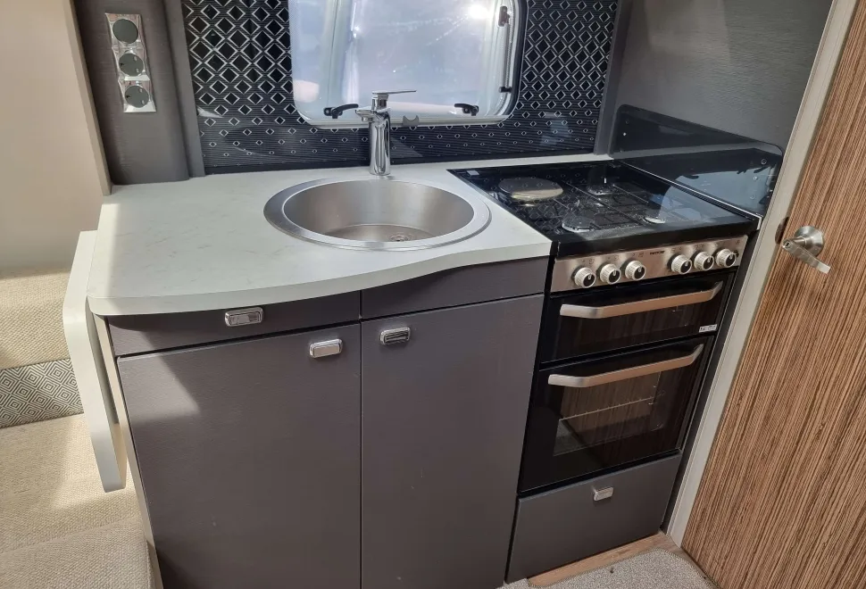 Swift Eccles 650 2020