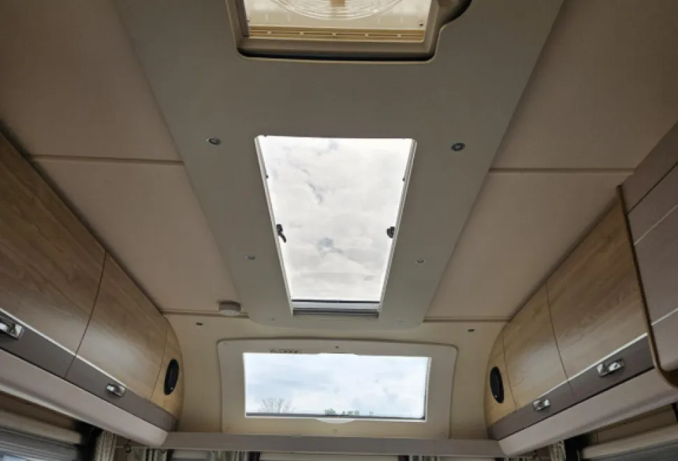 Elddis Avante GTS 482 2017