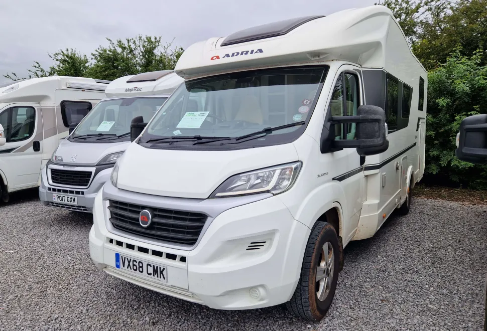 Adria Coral XL Plus 670 SL 2018
