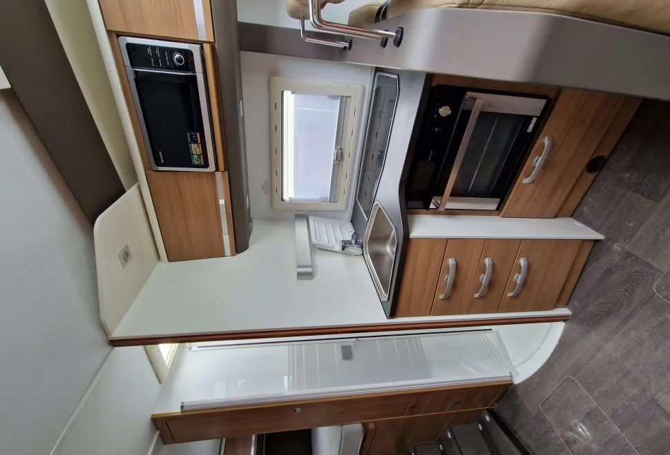 Adria Coral XL Plus 670 SL 2018