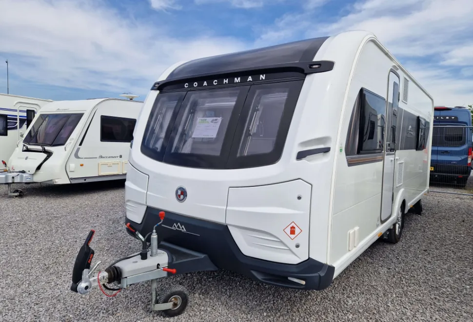 Coachman Lusso 1 2023