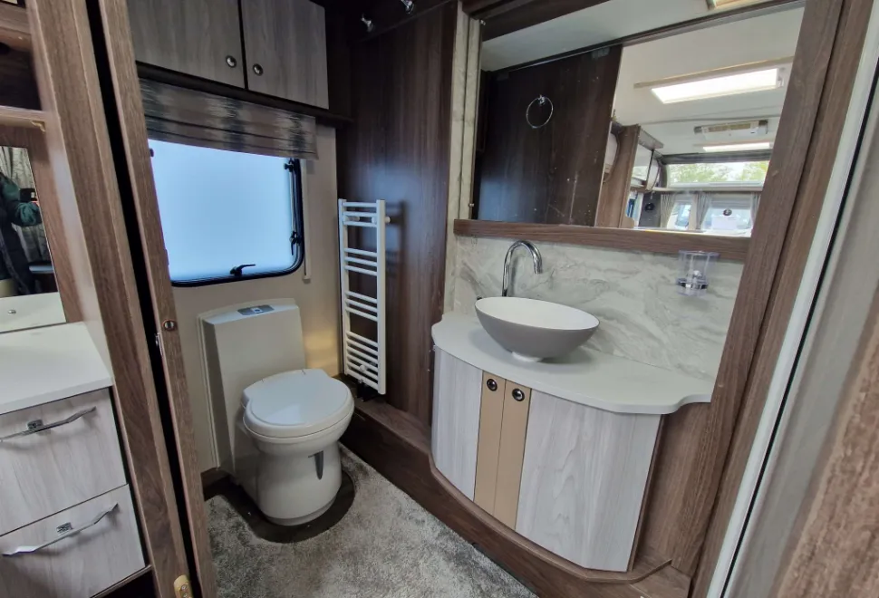 Coachman Lusso 1 2023