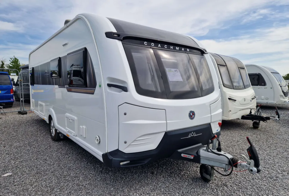 Coachman Lusso 1 2023