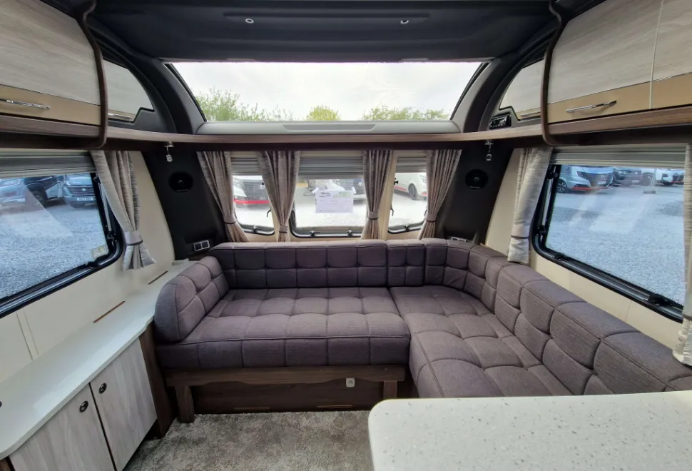 Coachman Lusso 1 2023