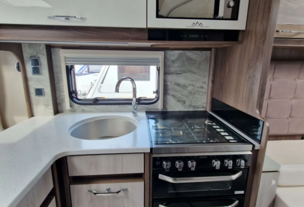 Coachman Lusso 1 2023